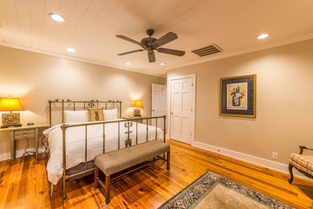One-Bedroom Cottage interior
